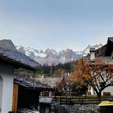 Lo Tata - Maisons De Charme - Caratteristico A 2 Passi Da Courmayeur