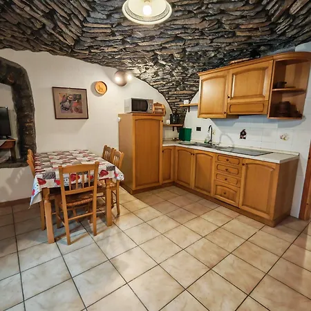 Lo Tata - Maisons De Charme Valle D'aosta - Caratteristico A 2 Passi Da Courmayeur 普雷圣迪迪埃